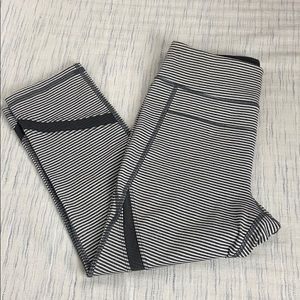 Calvin Klein performance Crop Capri leggings Small